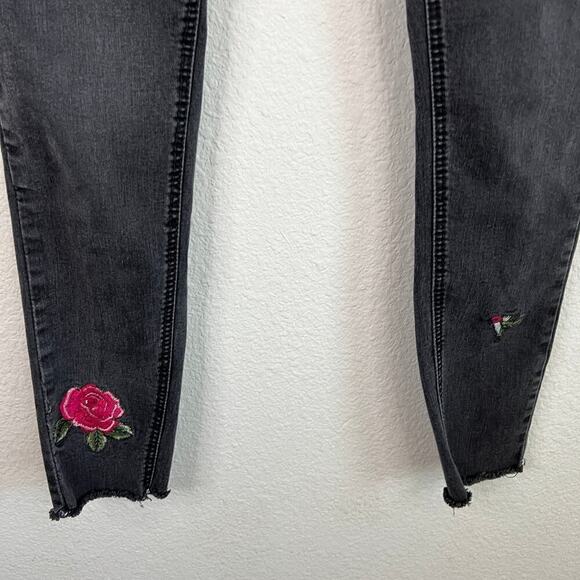 Soundgirl Skinny Jeans Junior's 5 Black Floral Embroidery Raw Hem Mid Rise - Picture 2 of 6